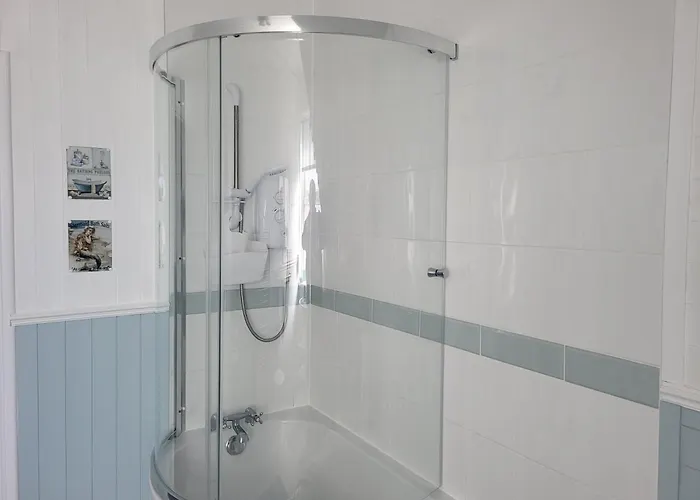 Sands Holidays * ويتبي